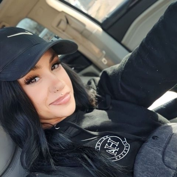 Meet your Posher, Jasmine - Picture 1 of 1